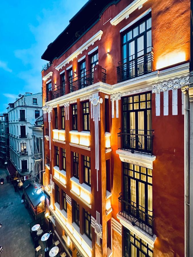 Ruz Hotels Istambul Exterior foto The hotel at night