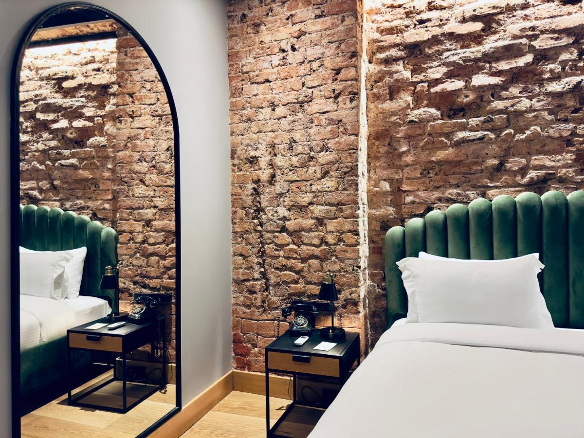 Ruz Hotels Istambul Exterior foto A room at the hotel