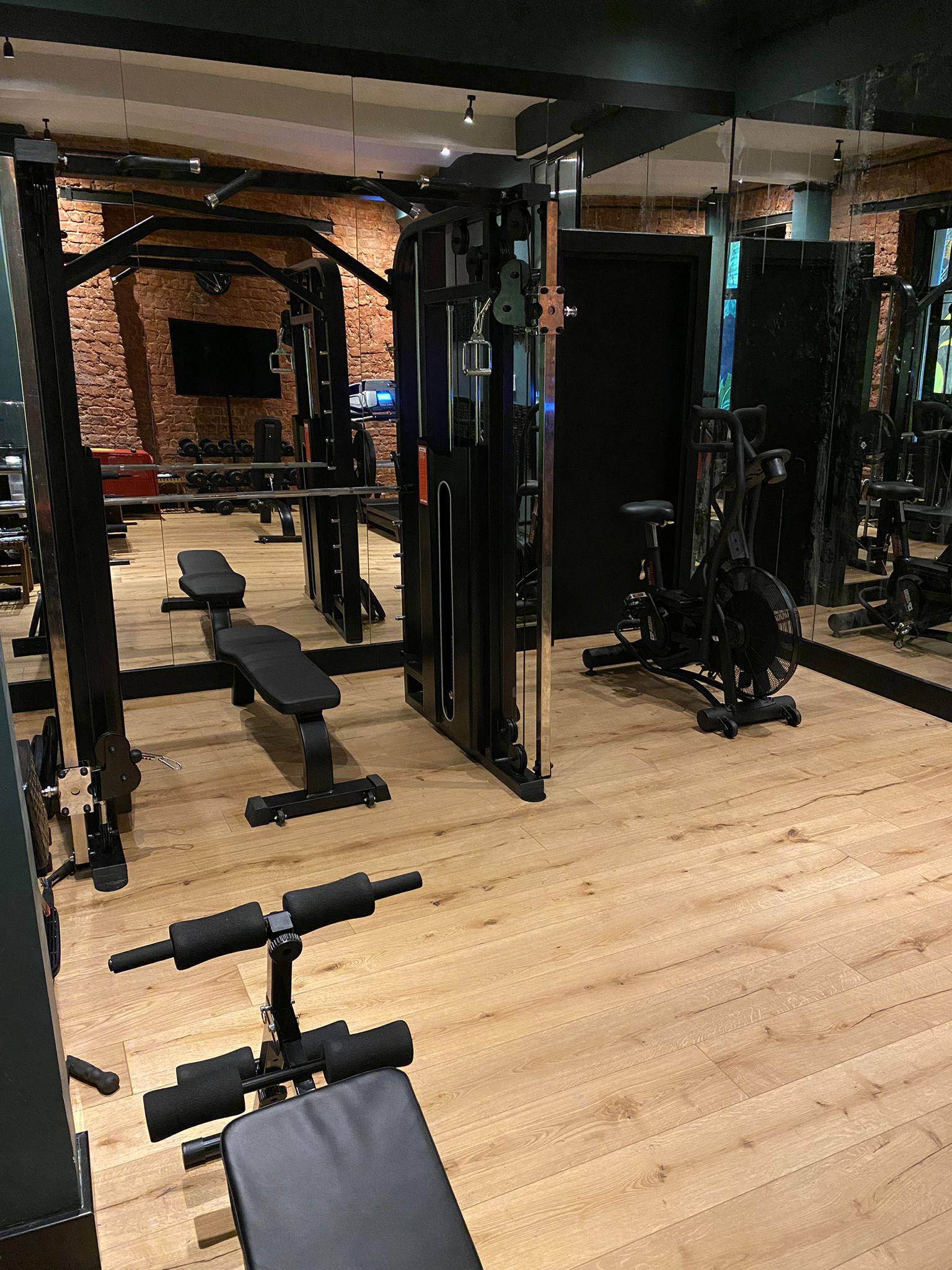 Ruz Hotels Istambul Exterior foto The gym at the hotel