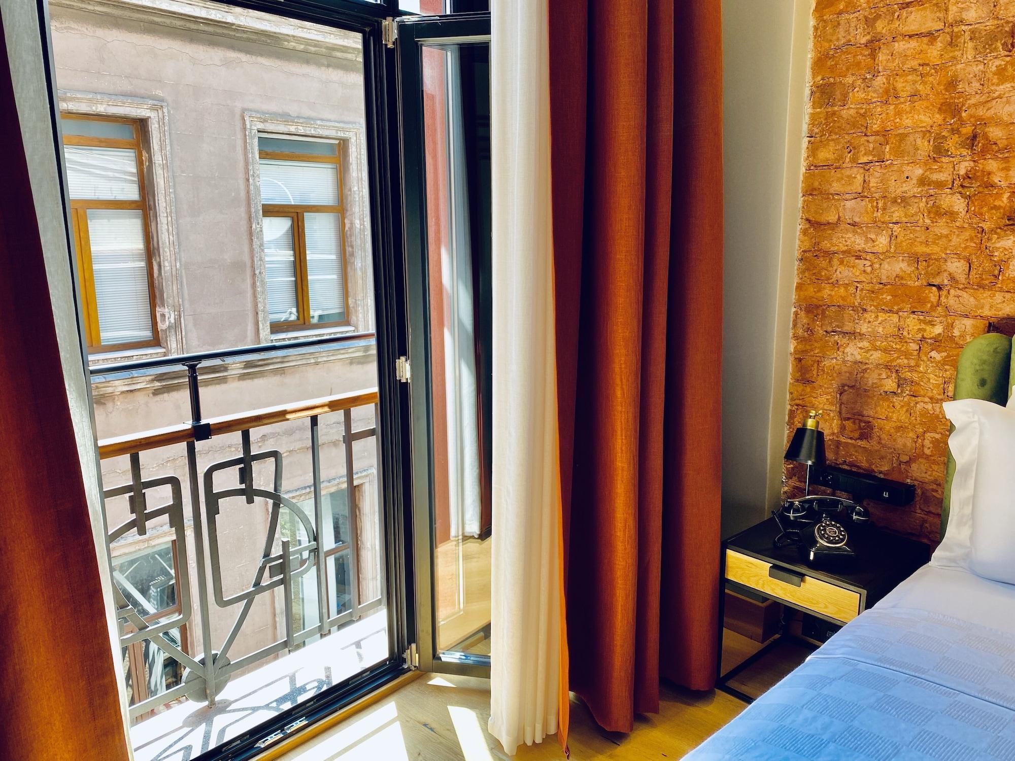 Ruz Hotels Istambul Exterior foto A room at the hotel