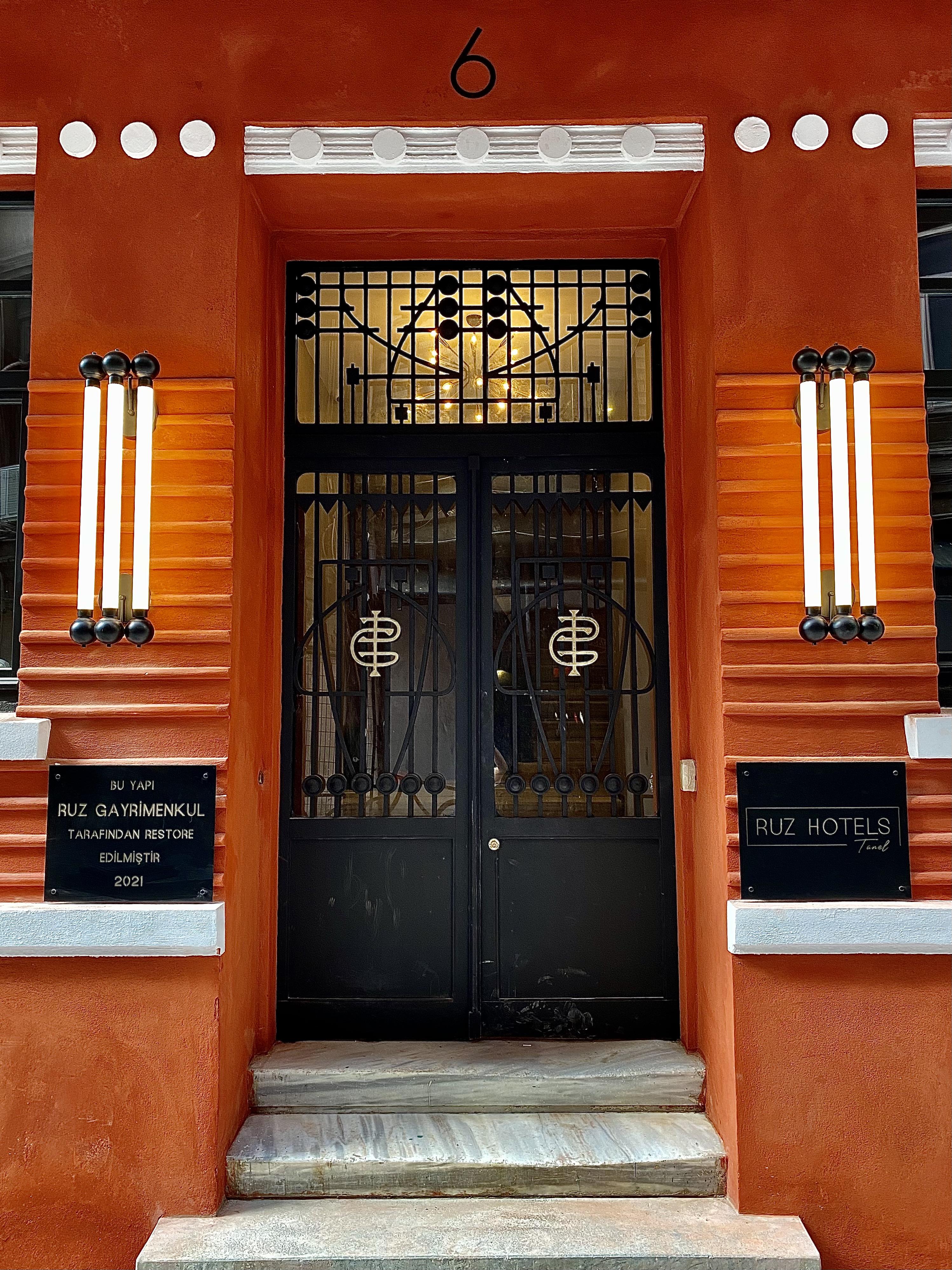 Ruz Hotels Istambul Exterior foto Entrance of the hotel